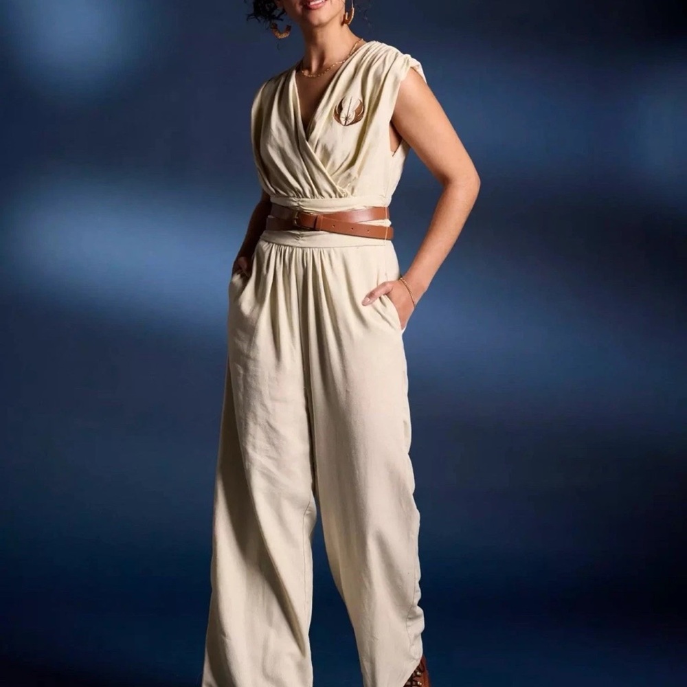 Her Universe star wars Rey Cream Sleeveless Jumpsuit